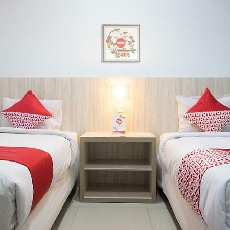 Oyo 1253 Hotel Wisata Jambi Екстер'єр фото