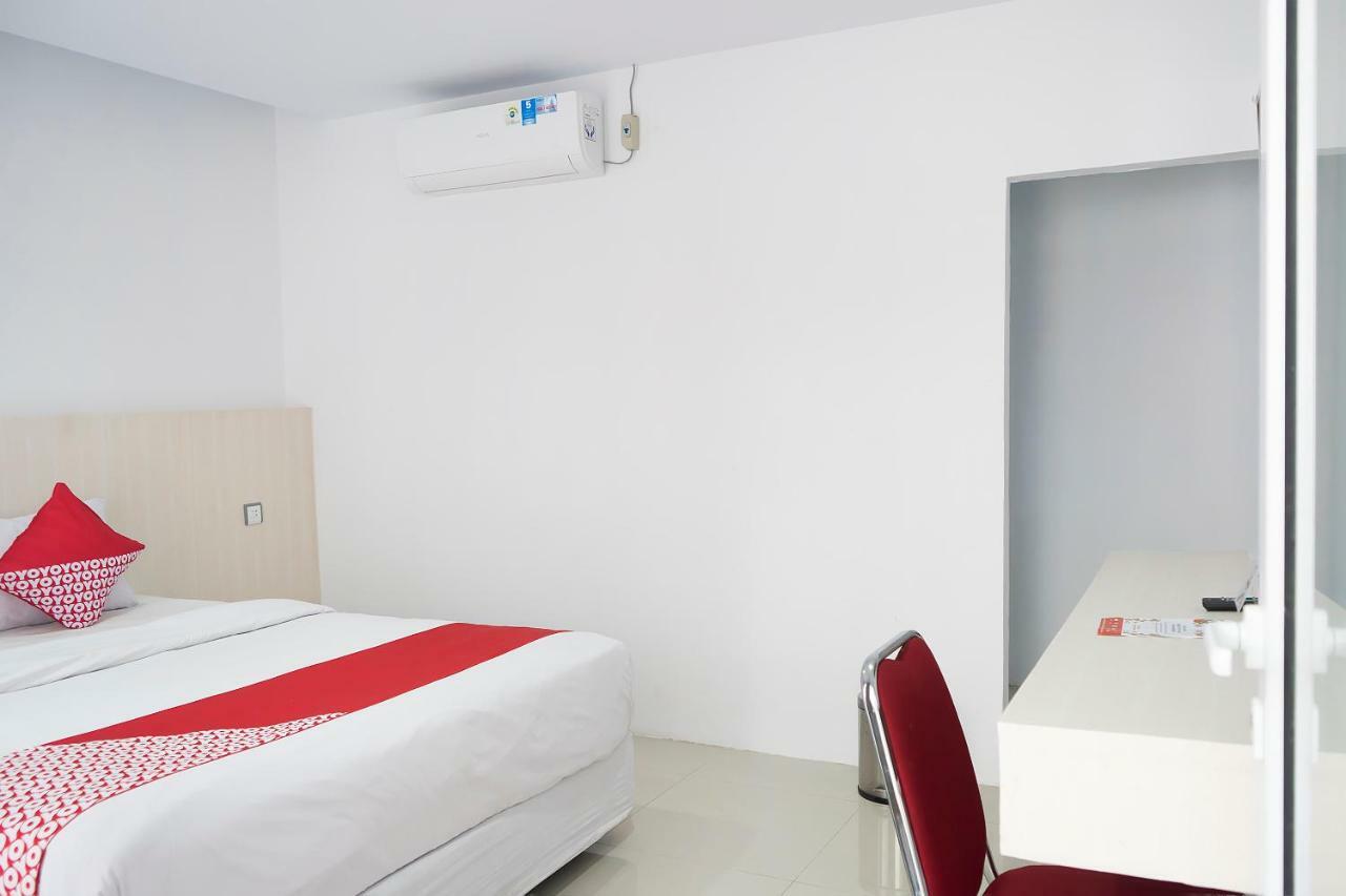 Oyo 1253 Hotel Wisata Jambi Екстер'єр фото