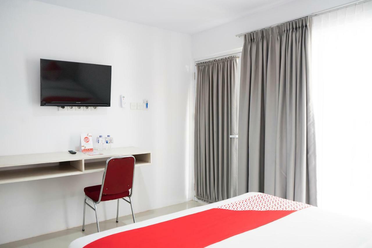 Oyo 1253 Hotel Wisata Jambi Екстер'єр фото